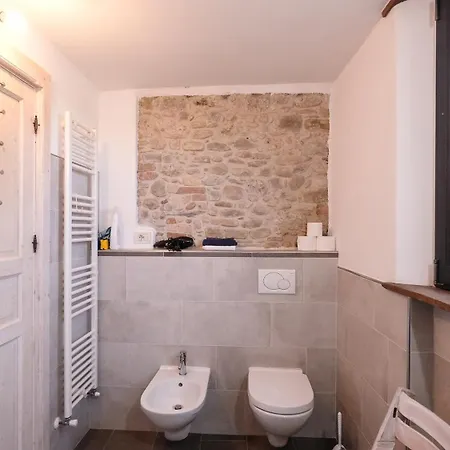 - Il Rione Apartment Loreto Aprutino