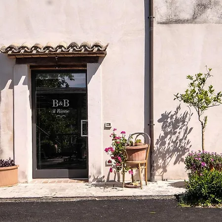- Il Rione Apartment Loreto Aprutino